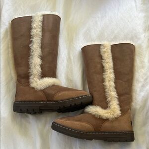 UGG SUNDANCE II REVIVAL